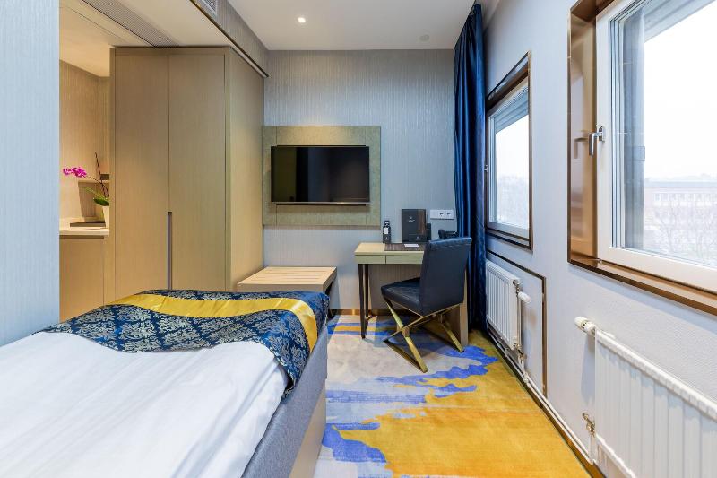 Livington Hotel image