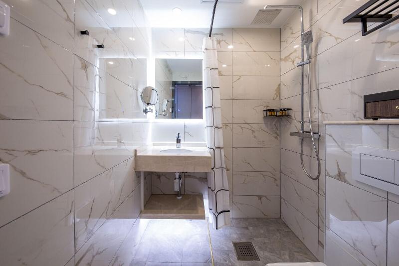Livington Hotel image