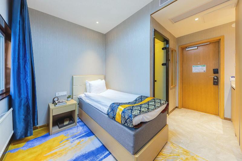 Livington Hotel image