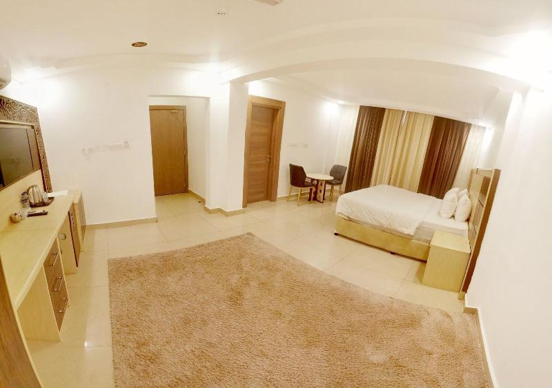 Diamond Star Hotel image