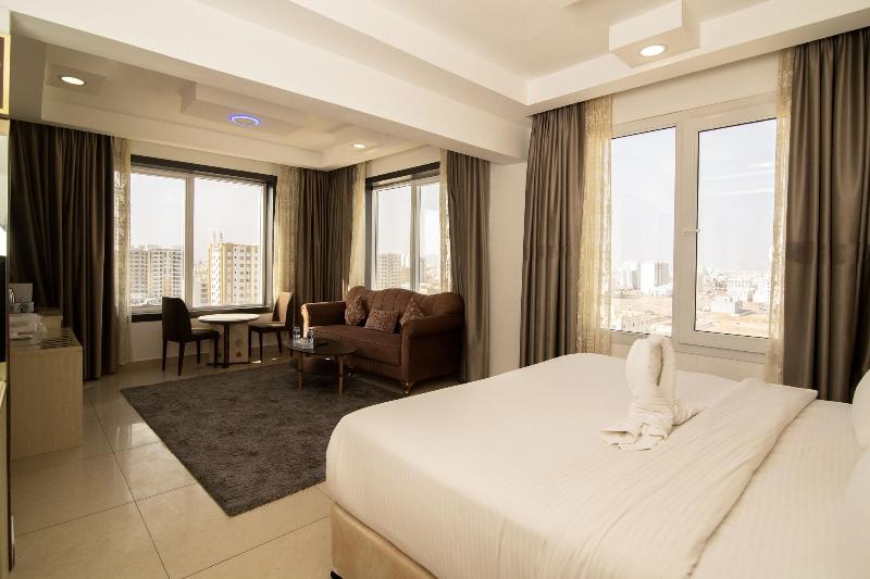 Diamond Star Hotel image