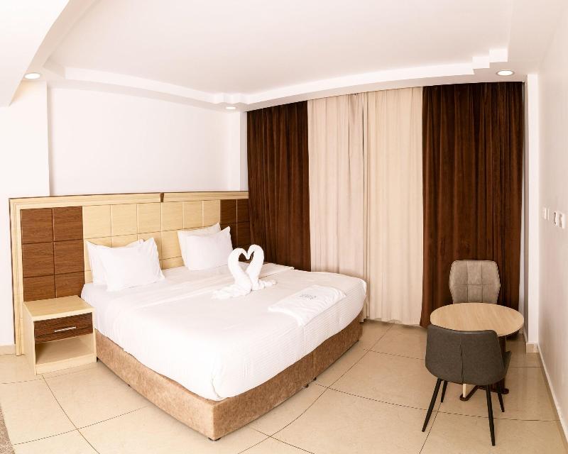 Diamond Star Hotel image