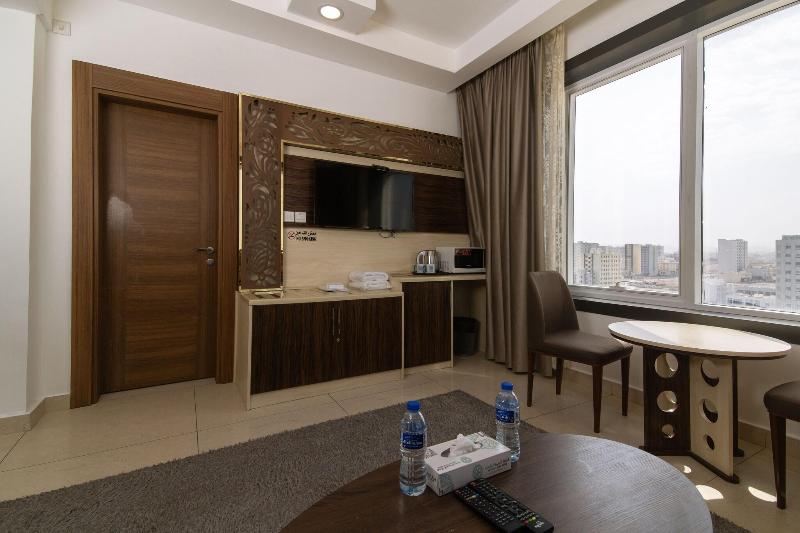 Diamond Star Hotel image