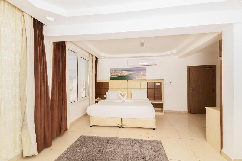 Diamond Star Hotel image