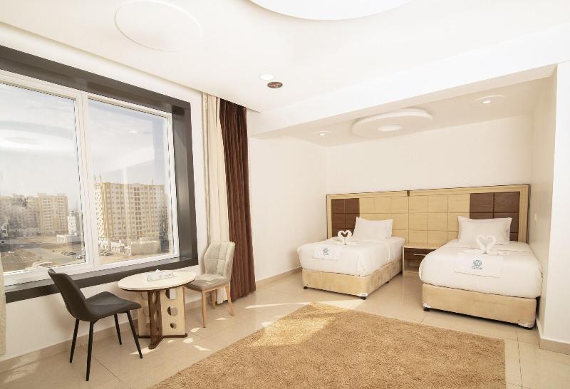 Diamond Star Hotel image