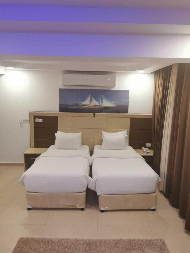 Diamond Star Hotel image