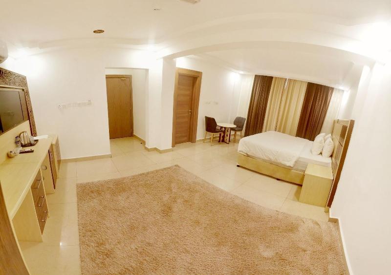 Diamond Star Hotel image