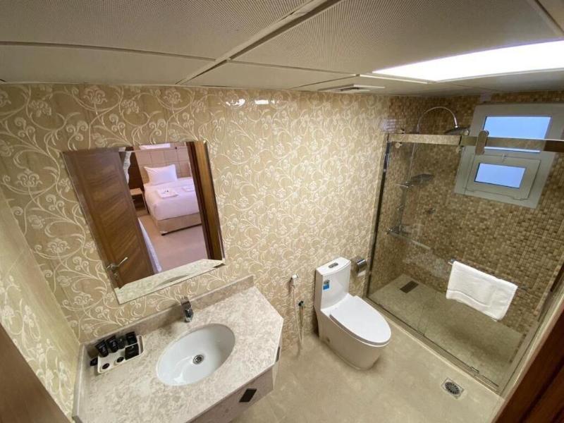 Diamond Star Hotel image