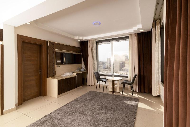 Diamond Star Hotel image