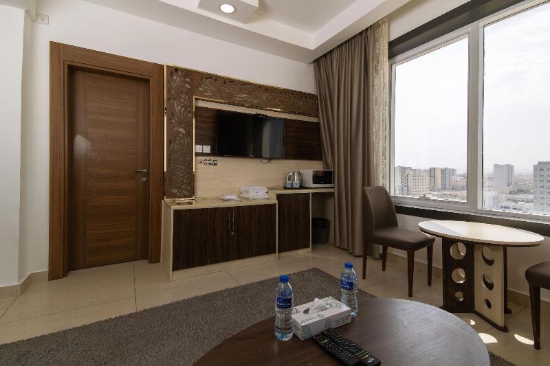 Diamond Star Hotel image