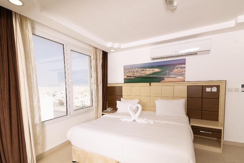 Diamond Star Hotel image
