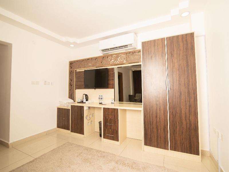 Diamond Star Hotel image
