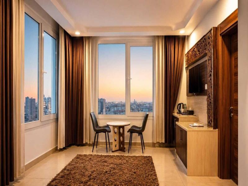 Diamond Star Hotel image