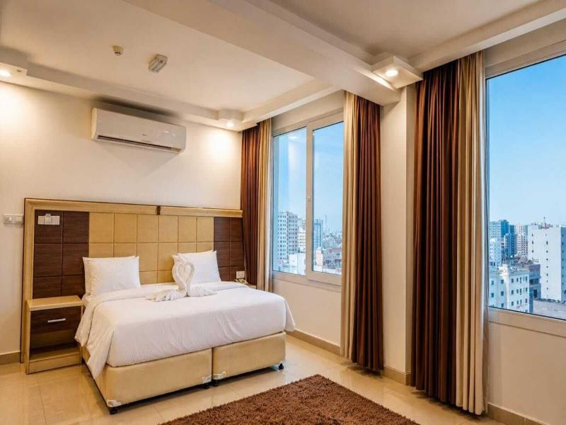 Diamond Star Hotel image