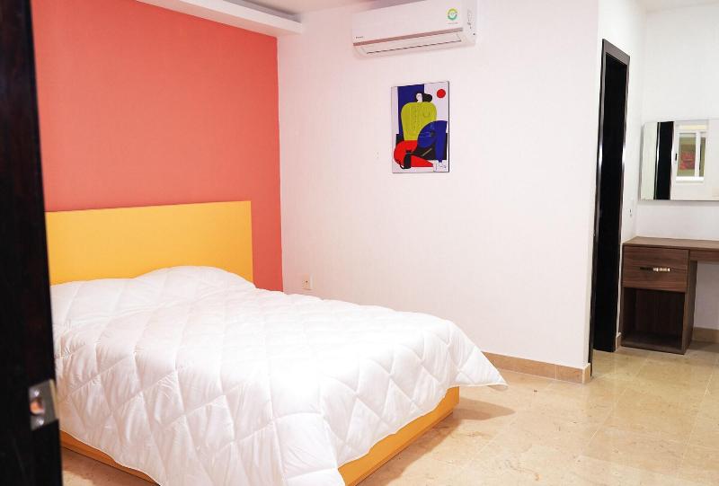Nora Hotel Co Living image