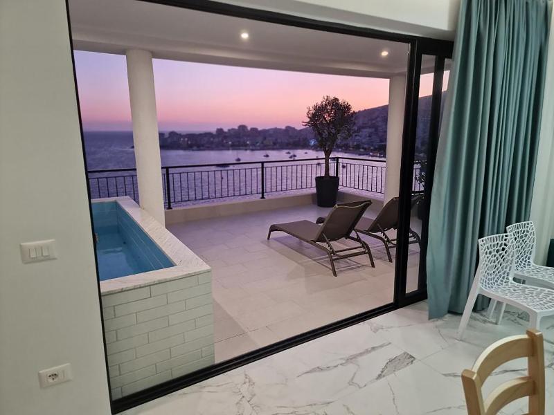 Joanna Suites image