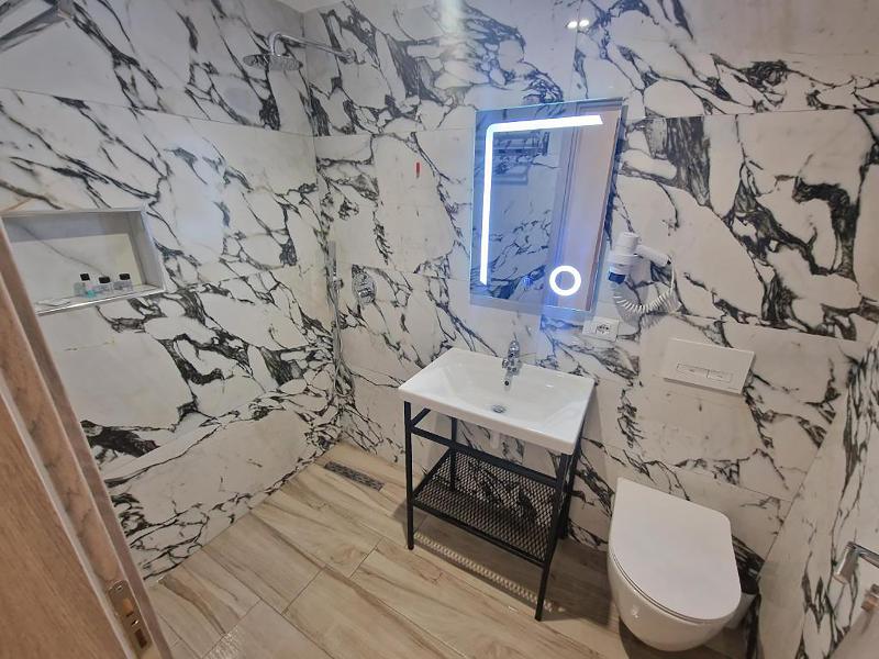 Joanna Suites image