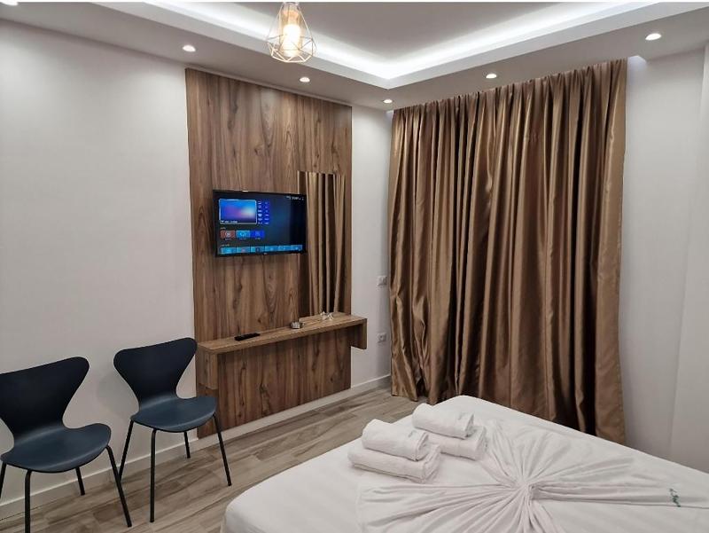 Joanna Suites image