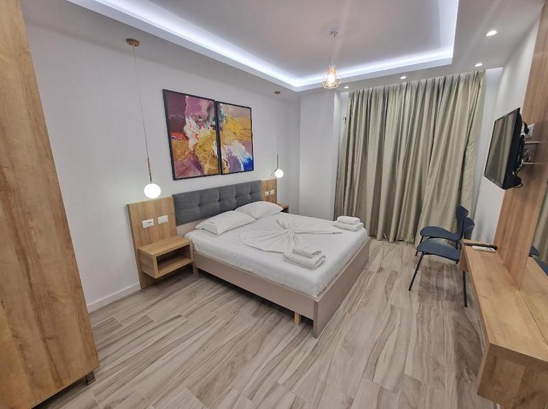 Joanna Suites image