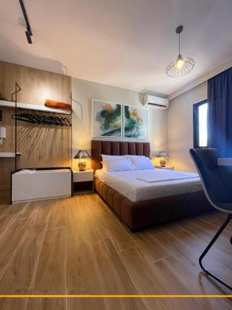 Joanna Suites image