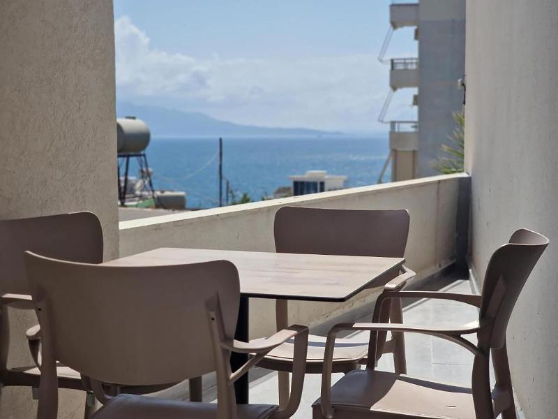 Joanna Suites image