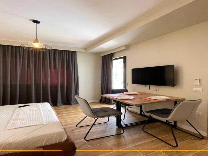 Joanna Suites image