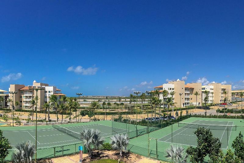 Penthouse Apartment With Hot Tub Near Beach
