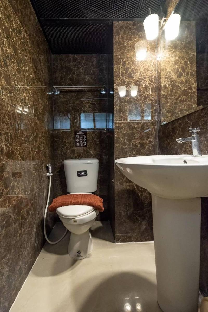 At 42 Residence image