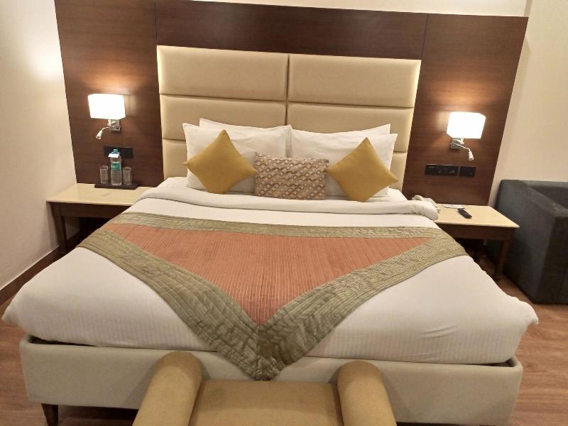 Madhuban Sarovar Portico image