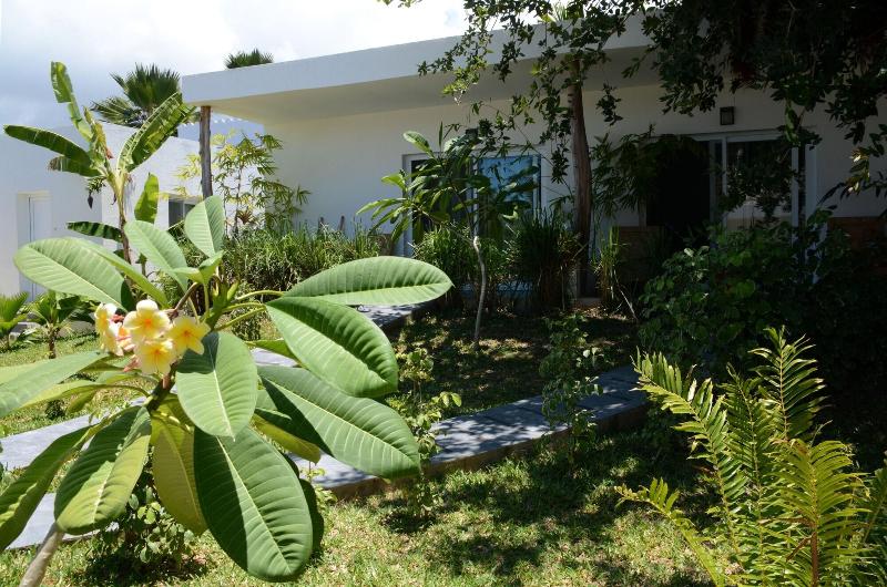 La Base B B — photo 2