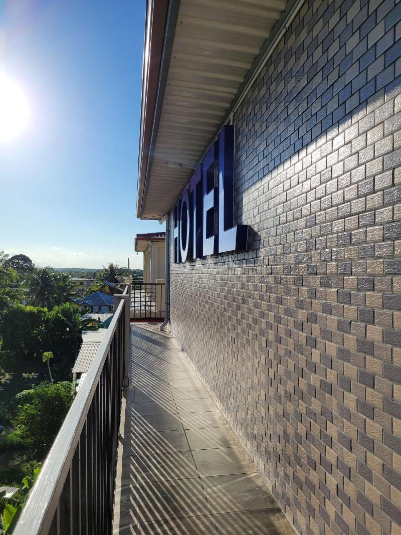 Day Night Hotel image