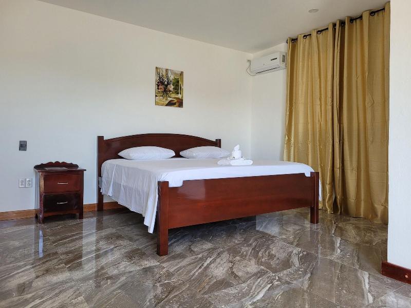 Day Night Hotel image