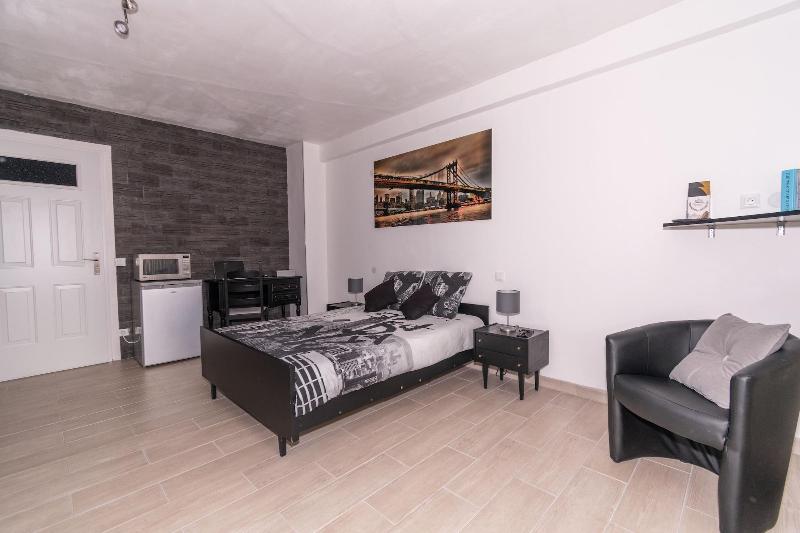 Private Comfortable Apartments image