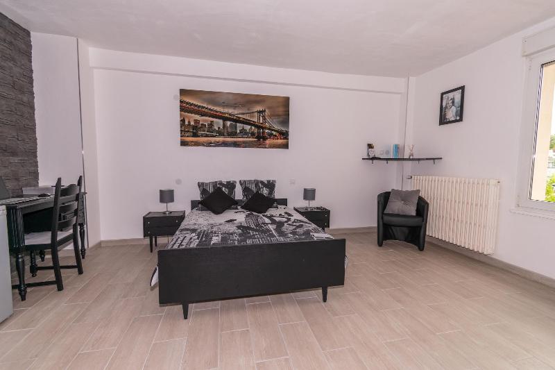 Private Comfortable Apartments image