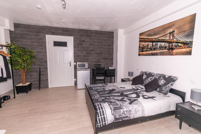 Private Comfortable Apartments image