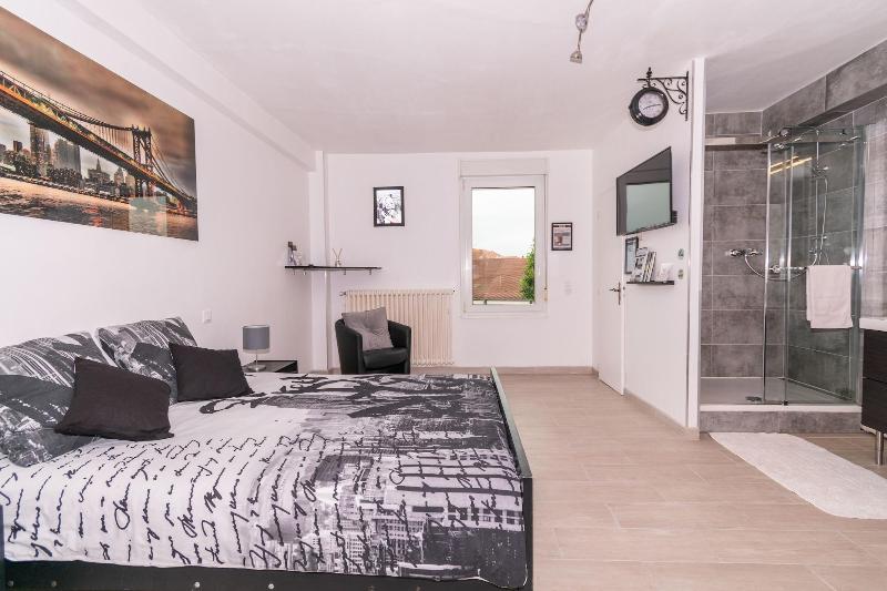 Private Comfortable Apartments image