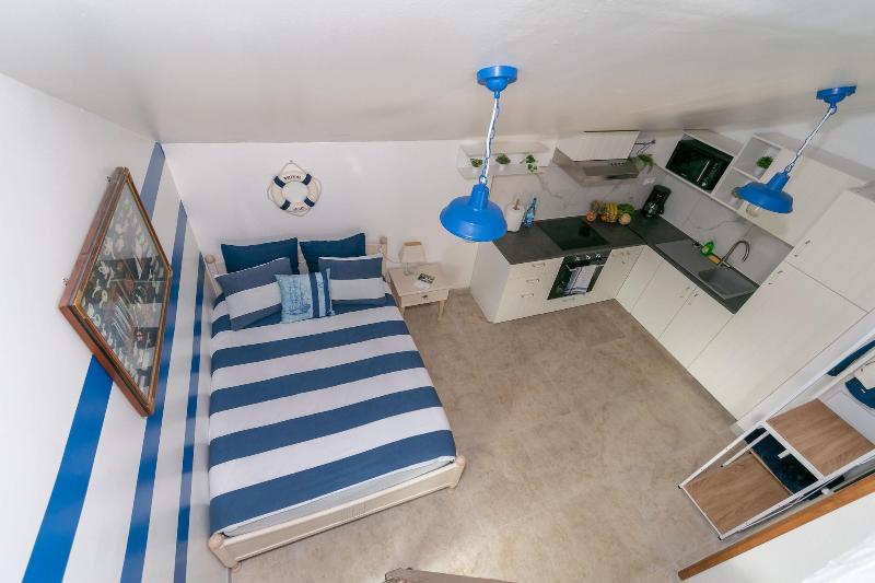 Private Comfortable Apartments image