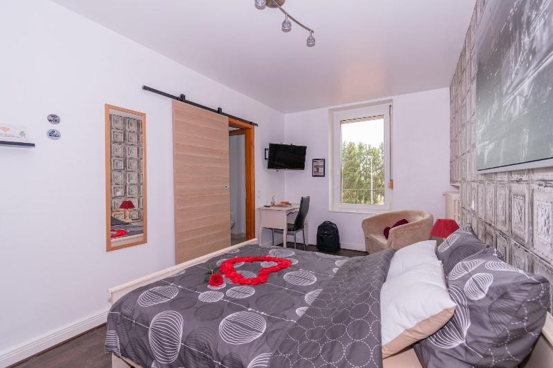 Private Comfortable Apartments image