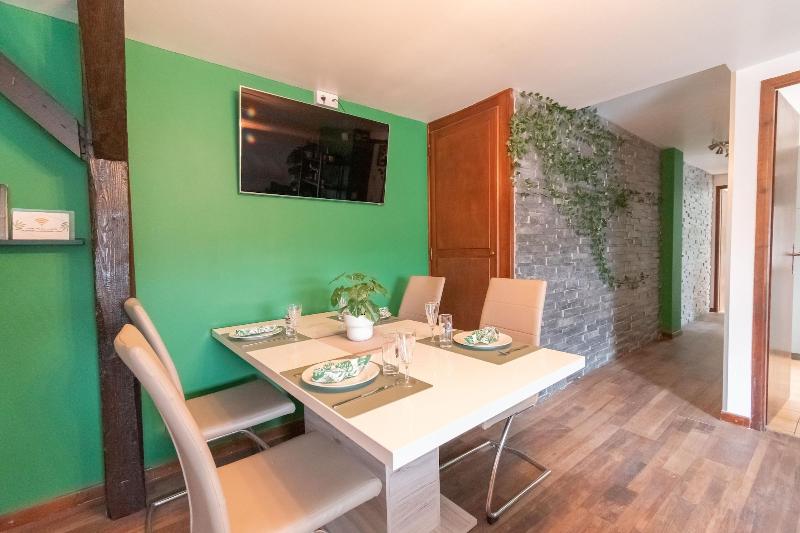 Private Comfortable Apartments image