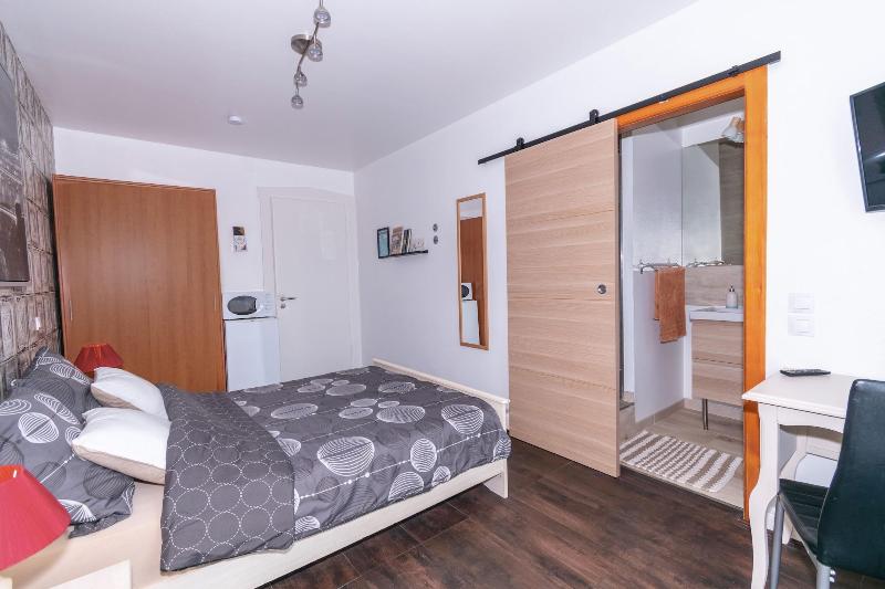 Private Comfortable Apartments image