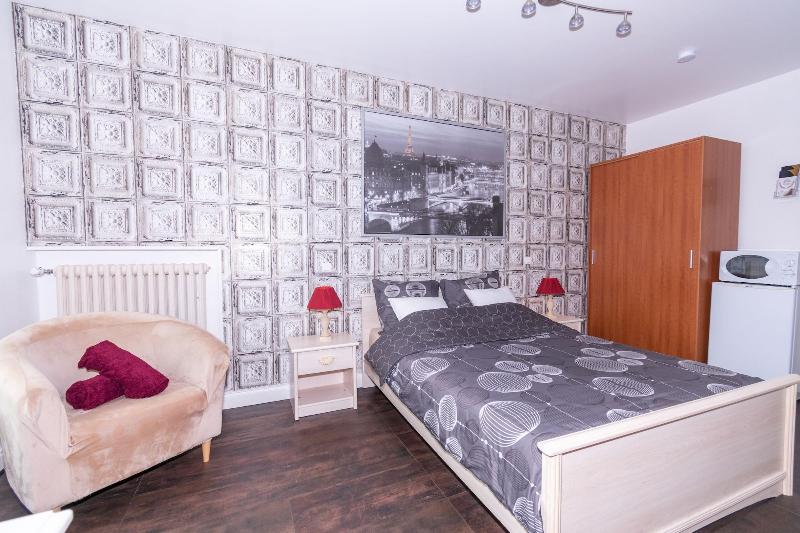 Private Comfortable Apartments image