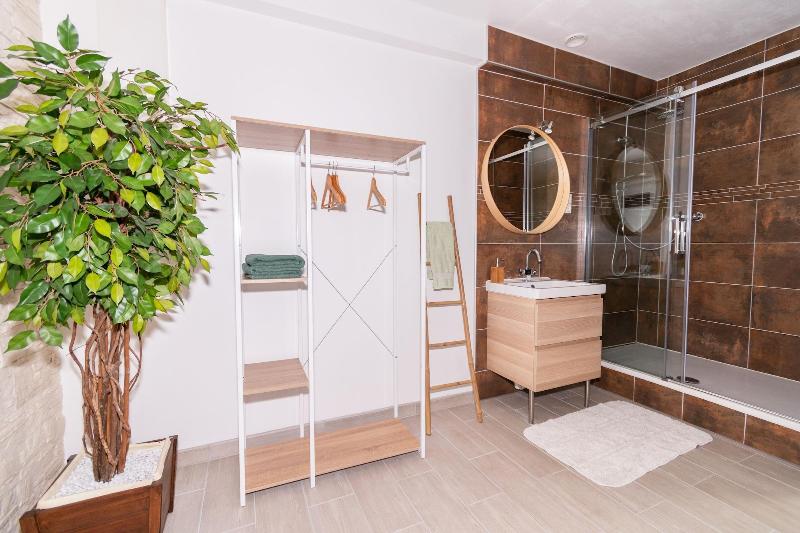 Private Comfortable Apartments image
