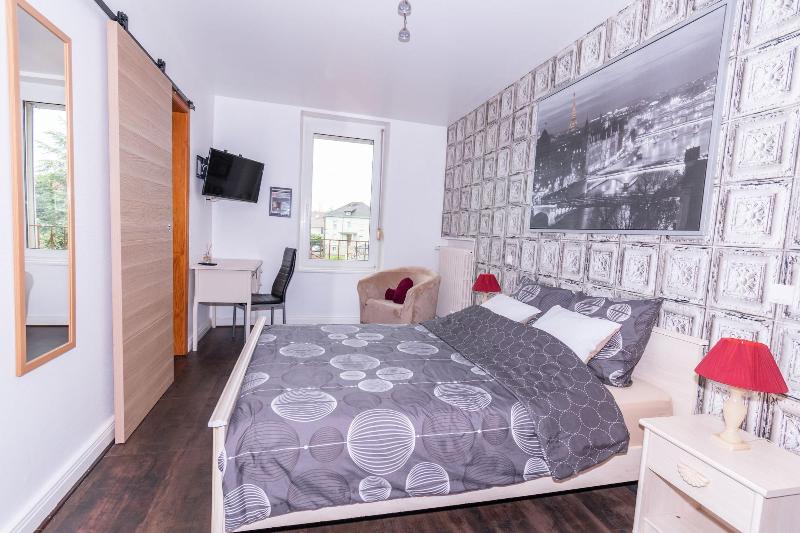 Private Comfortable Apartments image