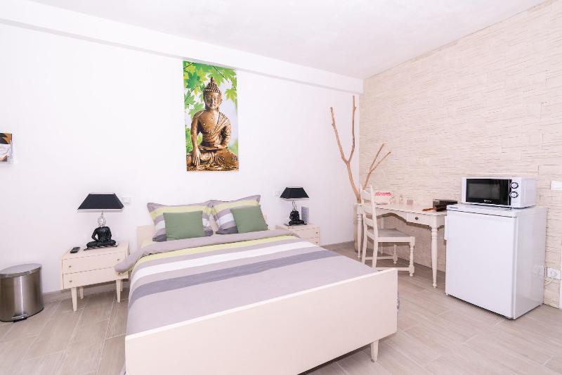Private Comfortable Apartments image
