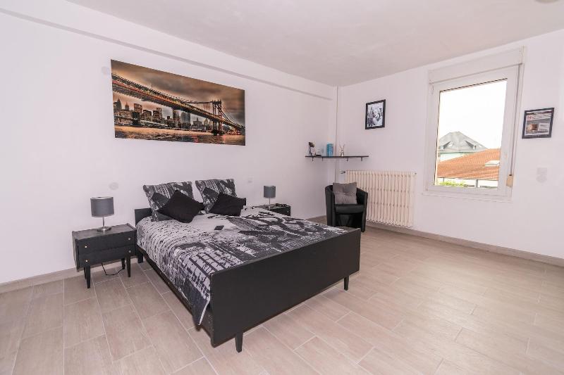Private Comfortable Apartments image