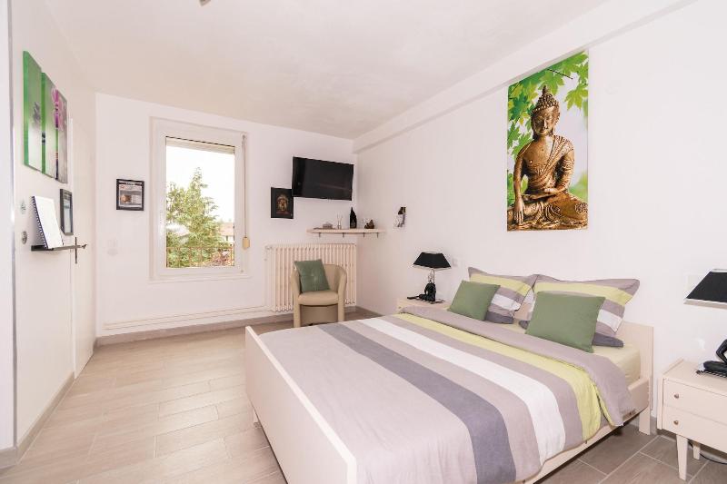Private Comfortable Apartments image