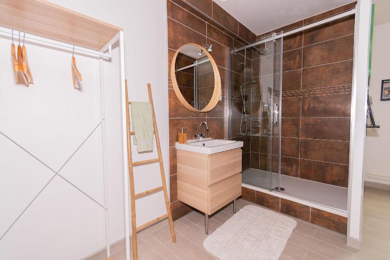 Private Comfortable Apartments image