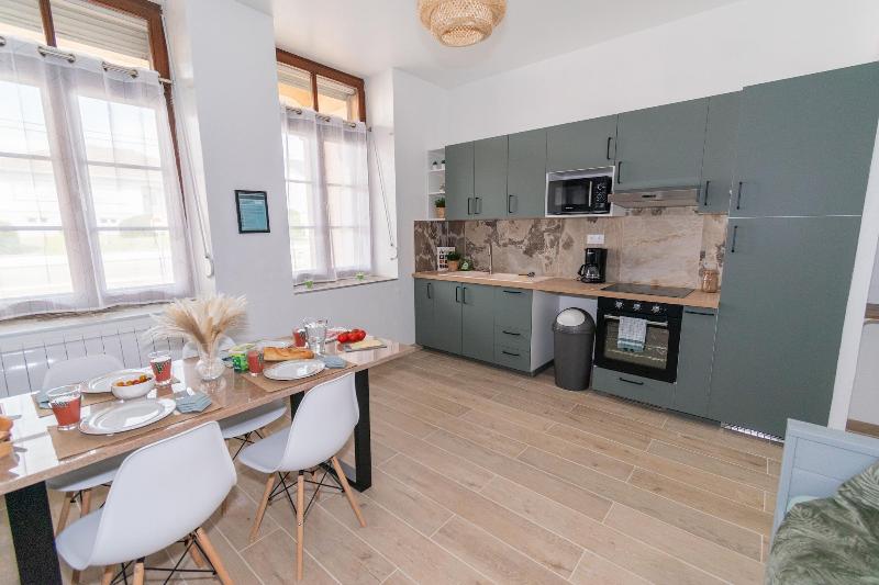 Private Comfortable Apartments image
