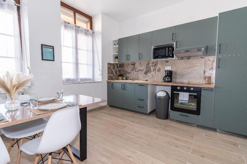 Private Comfortable Apartments image
