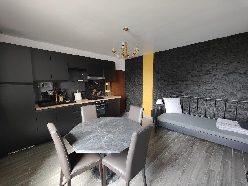 Private Comfortable Apartments image